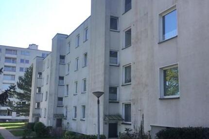 Großzügige 3-Zimmer-Wohnung mit Balkon im EG!