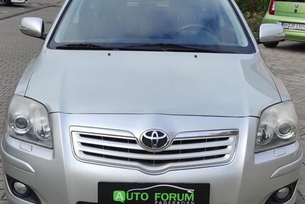 Toyota Avensis 143.000 km 4.499 € Paderborn 33102