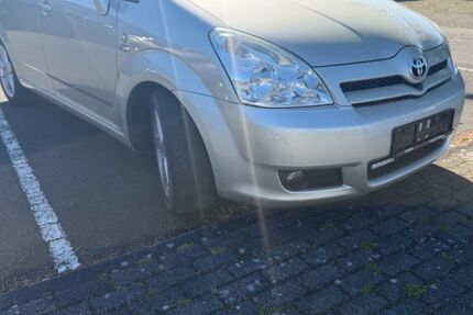 Toyota Corolla Verso 280.000 km 1.390 &euro; Bielefeld 33689