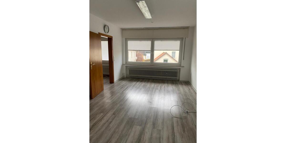 Gewerbeobjekt Bad Salzuflen Biemsen-Ahmsen - 1.300&euro; | Angebot:26479504