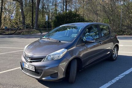 Toyota Yaris 238.400 km 5.500 &euro; Bielefeld 33659