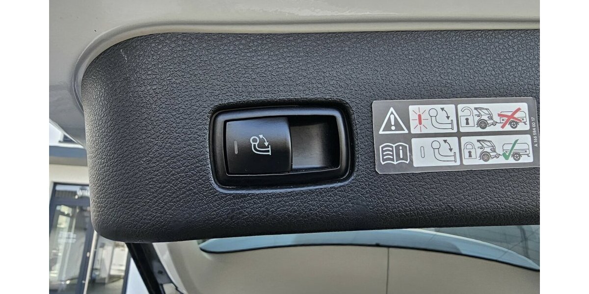 Mercedes-Benz ML 250 CDI 4Matic LEDER NAVI RFK AHK AUS 2.HAND 167.800 km 21.990 &euro; Löhne 32584