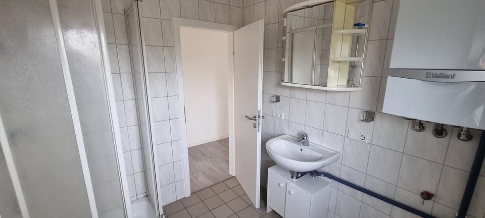 Dachgeschoßwohnung Bielefeld Brackwede - 3 Zimmer, 75 m&sup2;, 600&euro; | Angebot:26337245
