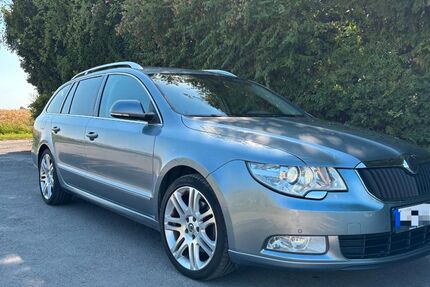 Skoda Superb 168.000 km 9.800 &euro; Lage 32791