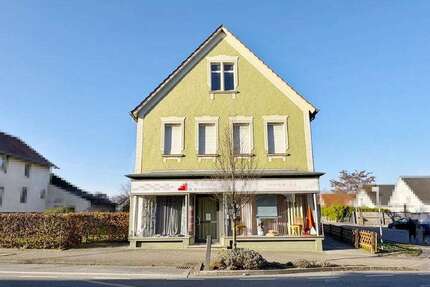 Haus zum Kaufen in Oerlinghausen 159.900 € 202.26 m² 6 zimmer