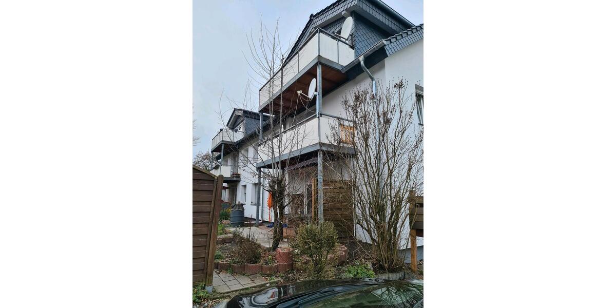 Schöne Erdgeschoss Wohnung mit Gartennutzung 4 zimmer