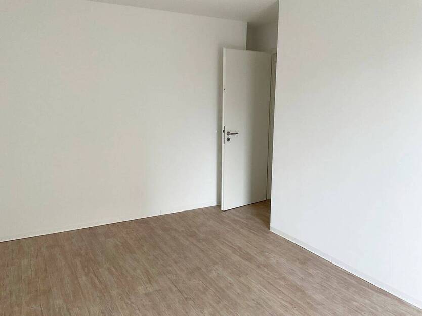 Direkt einziehen und WOHNFÜHLEN! 3 Zimmer mit Balkon! Moderne Ausstattung, Tageslichtbad, Aufzug