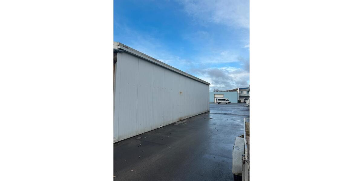 ca. 195qm große Lagerhalle mit Rolltor in BI-Sennestadt zu verm. zimmer