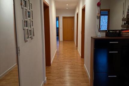 Wohnung Detmold Hakedahl - 1 Zimmer, 142 m&sup2;, 1.300&euro; | Angebot:24751116