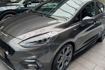 Ford Fiesta 31.000 km 15.900 &euro; Detmold 32758