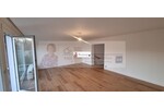 GT: Geräumige 2-Zimmer-Wohnung mit Loggia und modernisiertem Bad im 2-Familienhaus