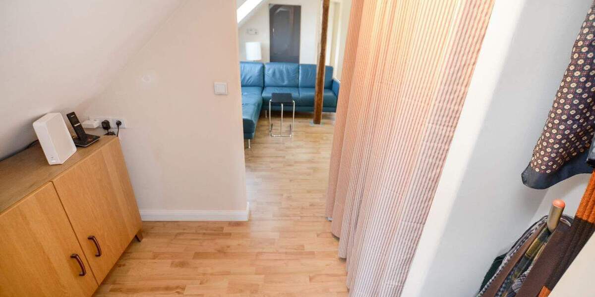 Stilvolle Dachgeschosswohnung über den Dächern von Brackwede! 3 zimmer