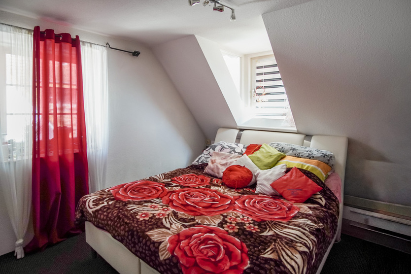 Top-Investment in Citylage – MFH mit Gewerbe in Massivbauweise mit attraktiver Fachwerkverblendung zimmer