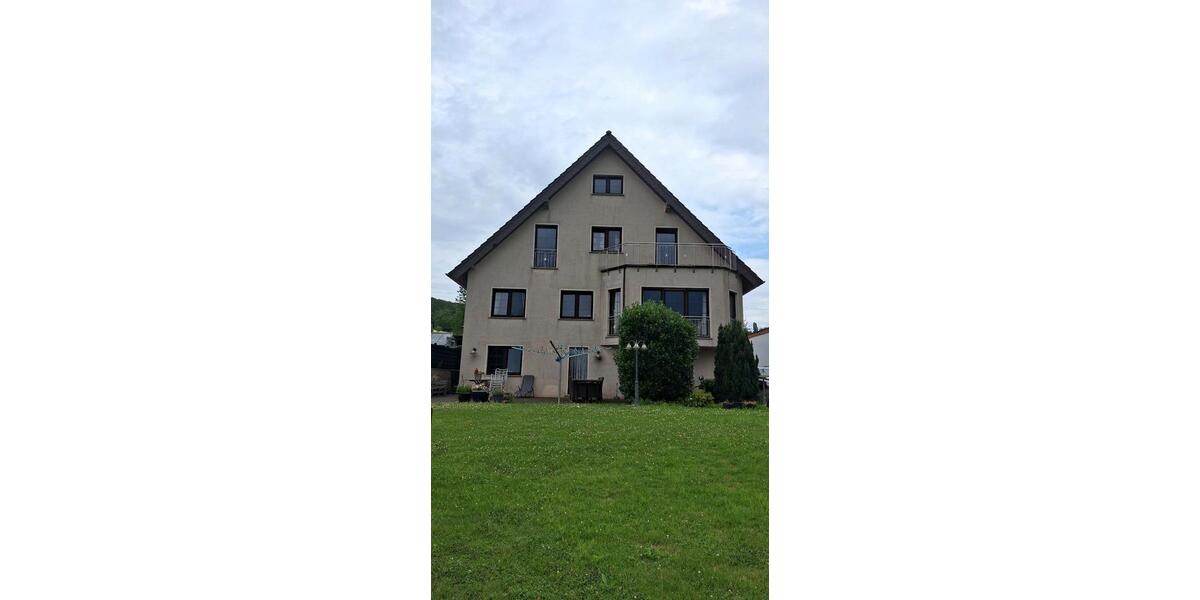 Einfamilienhaus Vlotho - 11 Zimmer, 270 m&sup2;, 499.000&euro; | Angebot:26989362