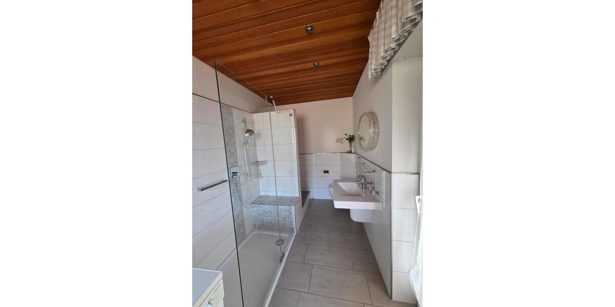 Erdgeschoßwohnung Enger - 3 Zimmer, 107 m&sup2;, 800&euro; | Angebot:25538856