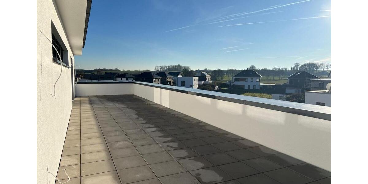 Offene Neubauwohnung mit großer Terasse 3 zimmer