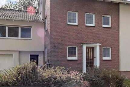 Haus Bad Oeynhausen - 8 Zimmer, 324 m&sup2;, 349.000&euro; | Angebot:26940604