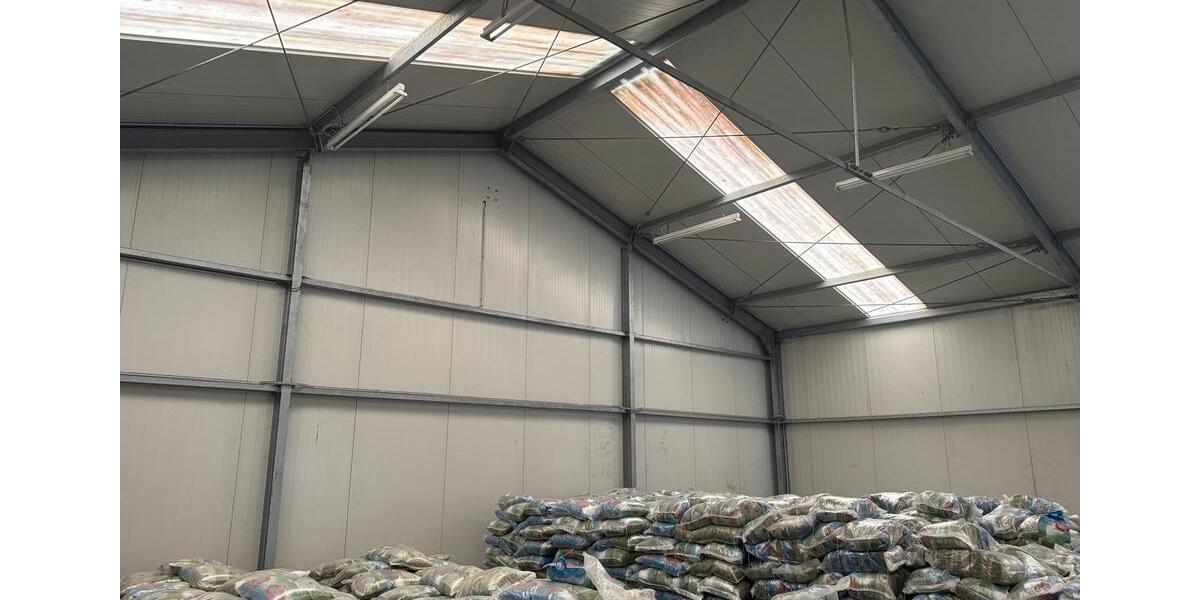 ca. 195qm große Lagerhalle mit Rolltor in BI-Sennestadt zu verm. zimmer