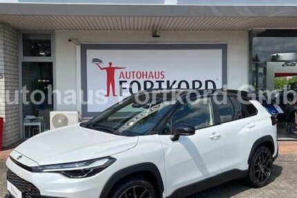 Toyota Corolla Cross 2.980 km 41.980 &euro; Bielefeld 33689