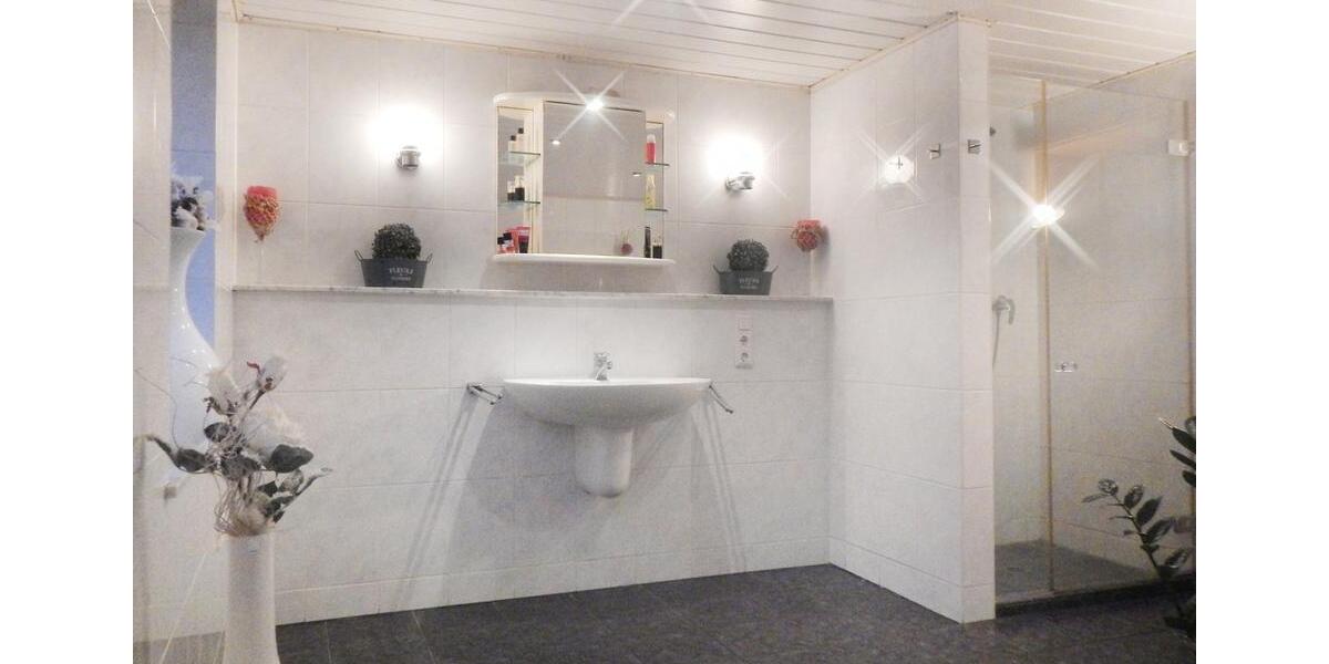 Mehrfamilienhaus, Wohnhaus Lemgo - 8 Zimmer, 215 m&sup2;, 444.000&euro; | Angebot:26722195