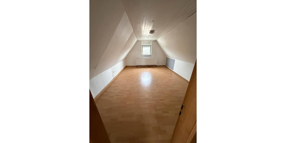 Etagenwohnung Delbrück - 5 Zimmer, 120 m&sup2;, 1.260&euro; | Angebot:25756670