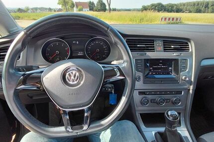 VW Golf 83.700 km 9.250 &euro; Hüllhorst 32609