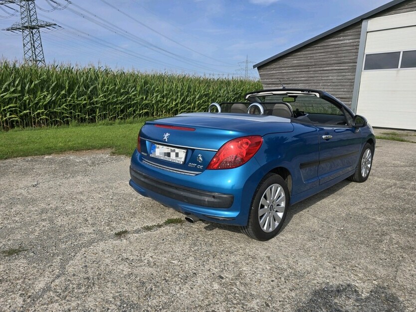 Peugeot 207 CC 92.000 km 4.300 € Bielefeld 33602