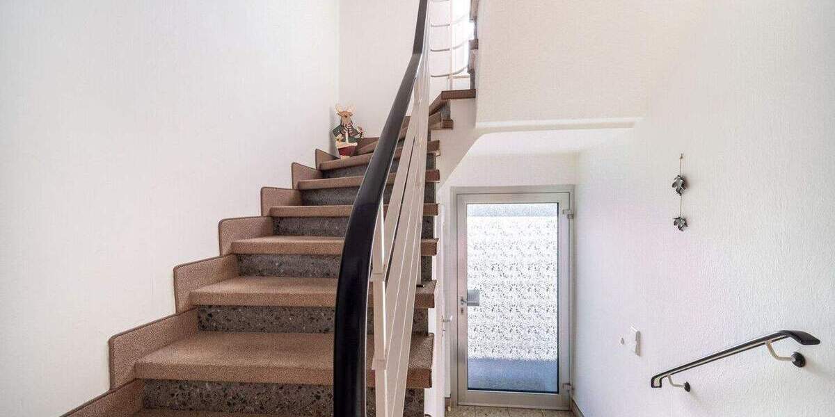 Mehrfamilienhaus, Wohnhaus Gütersloh Avenwedde - 8 Zimmer, 143 m&sup2;, 365.000&euro; | Angebot:25728083