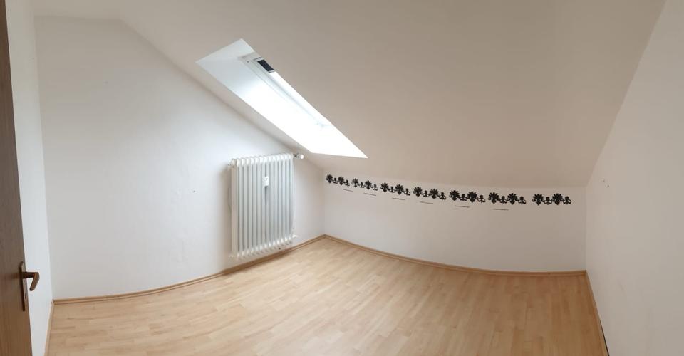 Dachgeschoßwohnung Vlotho - 1 Zimmer, 57 m&sup2;, 650&euro; | Angebot:26403750