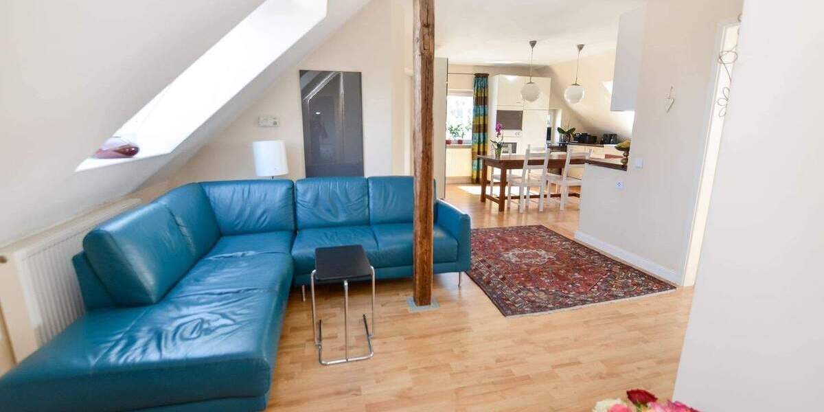 Stilvolle Dachgeschosswohnung über den Dächern von Brackwede! 3 zimmer