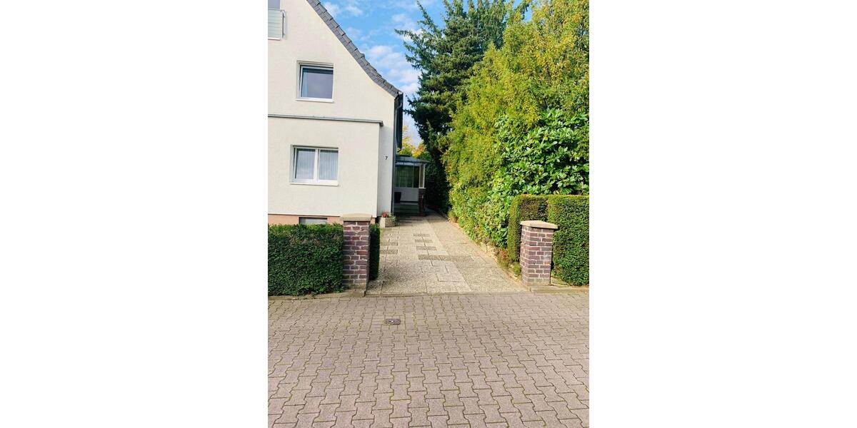 Attraktive 2,5-Zimmer-Wohnung mit großer überdachter Terrasse und 2 zimmer