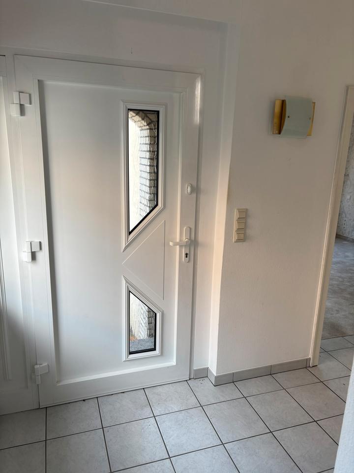 Zweifamilienhaus mit 2 Einbauküchen -ca 160qm