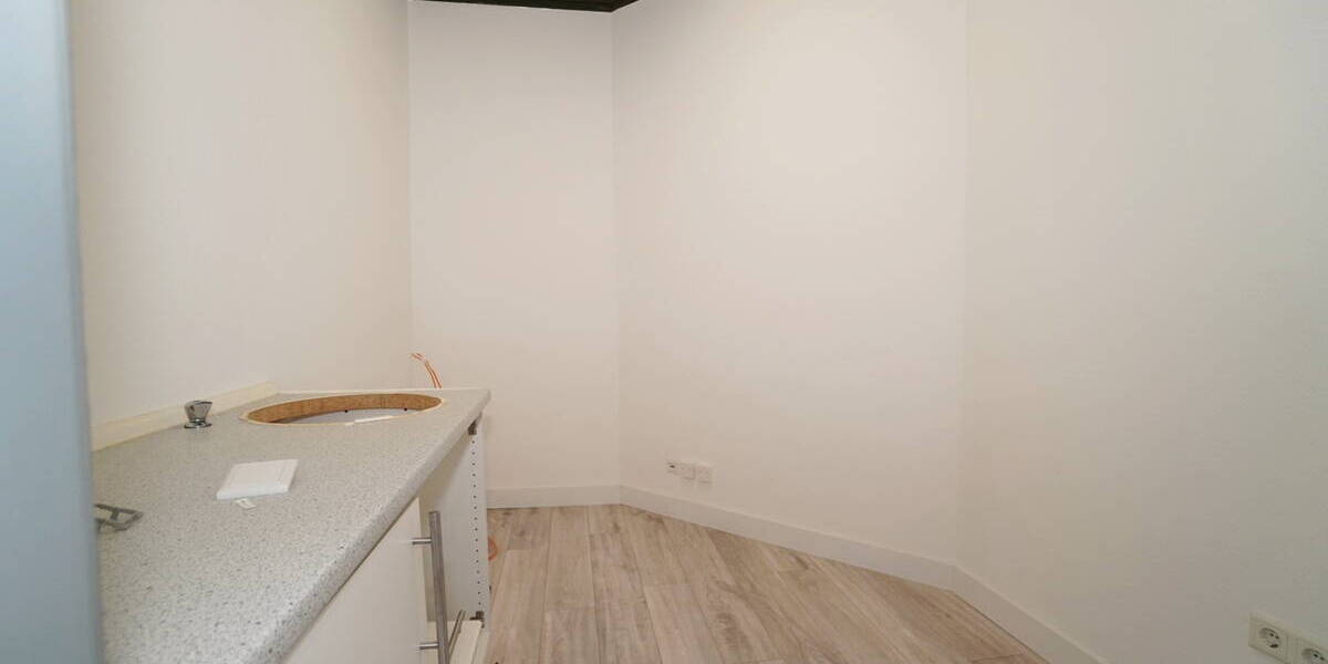 Gewerbeobjekt Detmold Innenstadt - 5 Zimmer, 1.100&euro; | Angebot:26161705