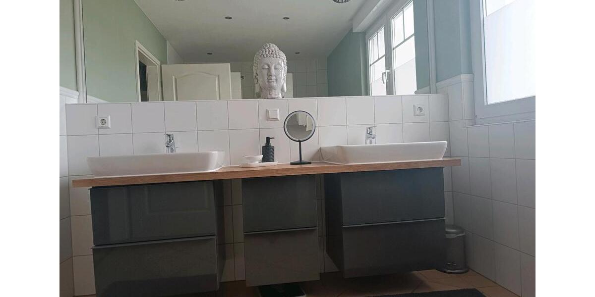 Reihenhaus Steinhagen - 4 Zimmer, 183 m&sup2;, 1.650&euro; | Angebot:25647278