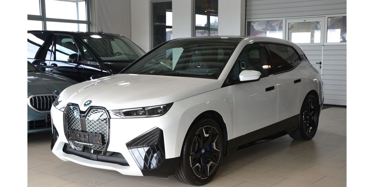 BMW iX 22.500 km 64.990 &euro; Lemgo 32657