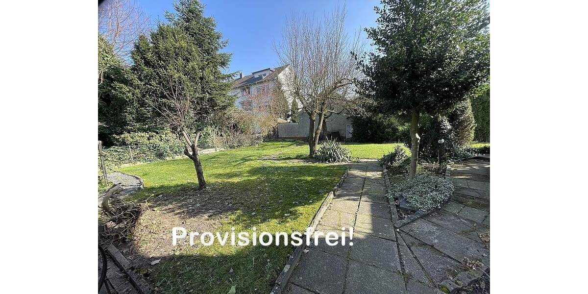 Dreizimmerwohnung mit ausgebautem Dachgeschoss und Garten 5 zimmer