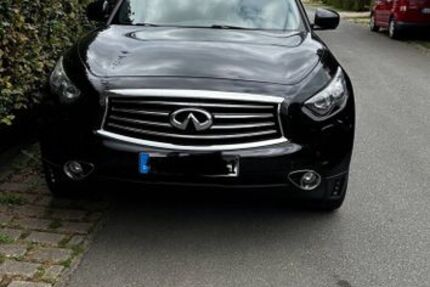 INFINITI QX70