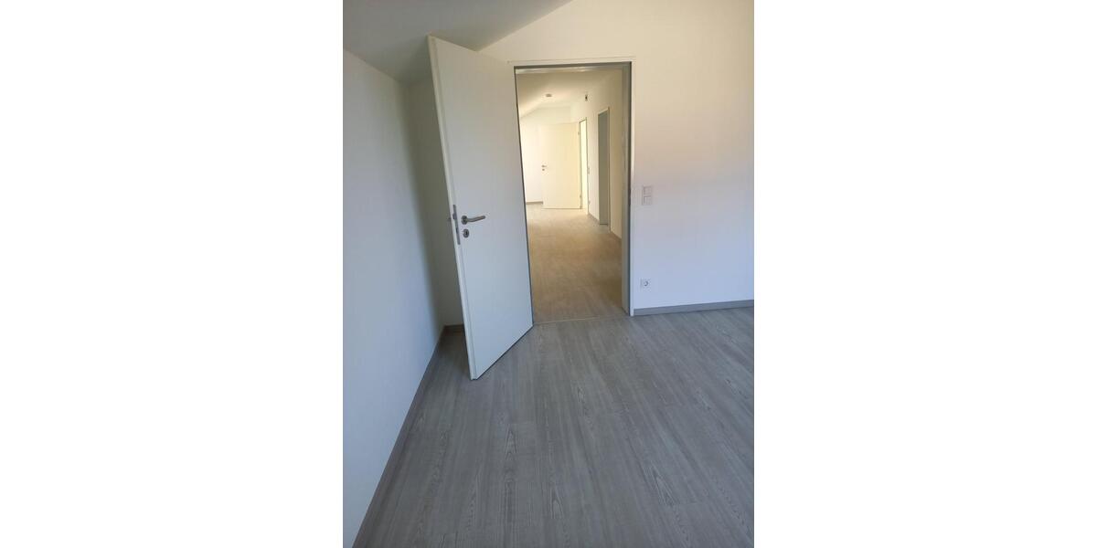 Dachgeschoßwohnung Gütersloh Isselhorst - 3 Zimmer, 73 m&sup2;, 800&euro; | Angebot:25638833