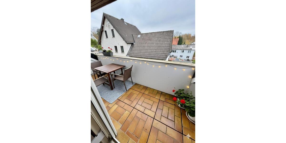 5-Zimmer-Dachgeschosswohnung mit Balkon in Spork-Eichholz 5 zimmer