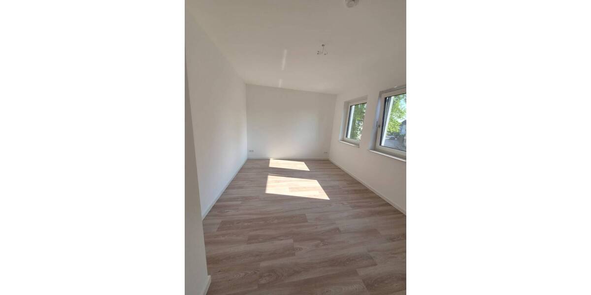 Etagenwohnung Lage - 3 Zimmer, 87 m&sup2;, 1.040&euro; | Angebot:25984587