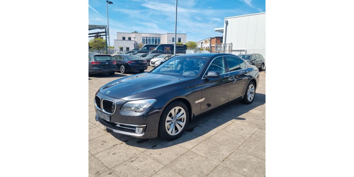 BMW 750 276.330 km 11.900 &euro; Oerlinghausen 33813