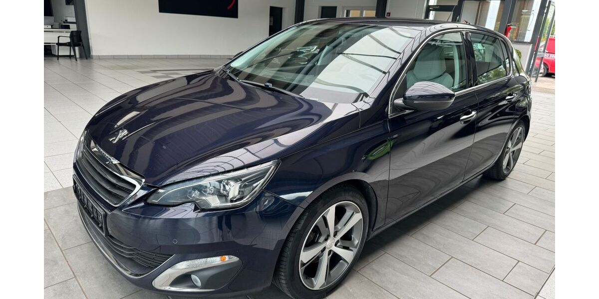 Peugeot 308 132.000 km 6.950 &euro; Detmold 32758
