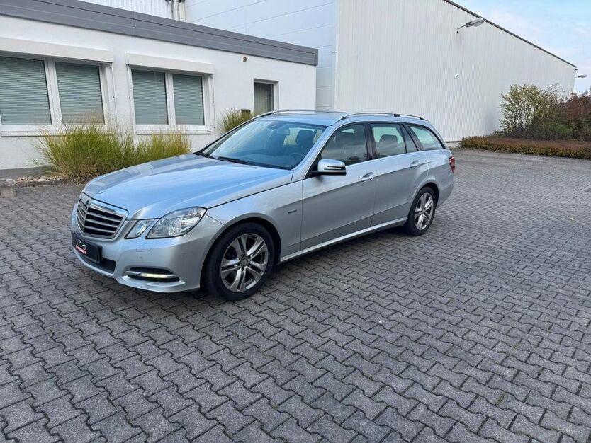 Mercedes-Benz E 220 215.000 km 7.490 € Rödinghausen 32289