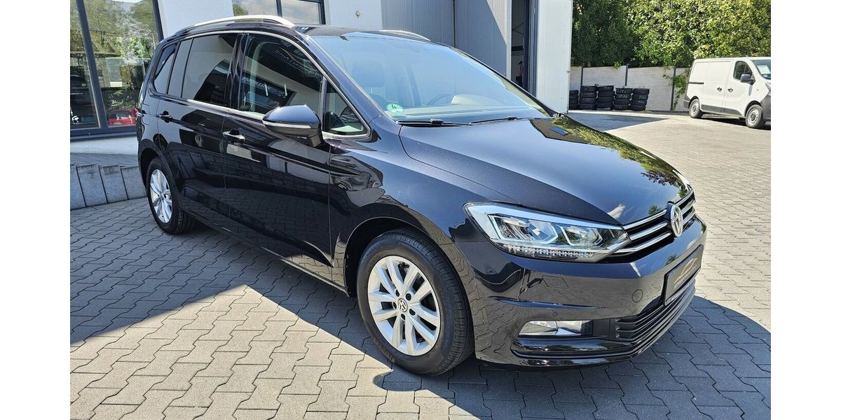 VW Touran 1.4 TSI Allstar 7-Sitzer NAVI RFK LED ACC 98.941 km 19.750 &euro; Löhne 32584