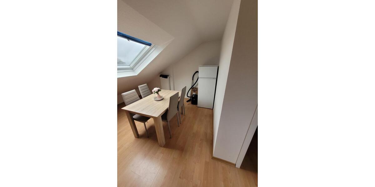 Dachgeschoßwohnung Detmold Hiddesen - 2 Zimmer, 65 m&sup2;, 670&euro; | Angebot:26301739