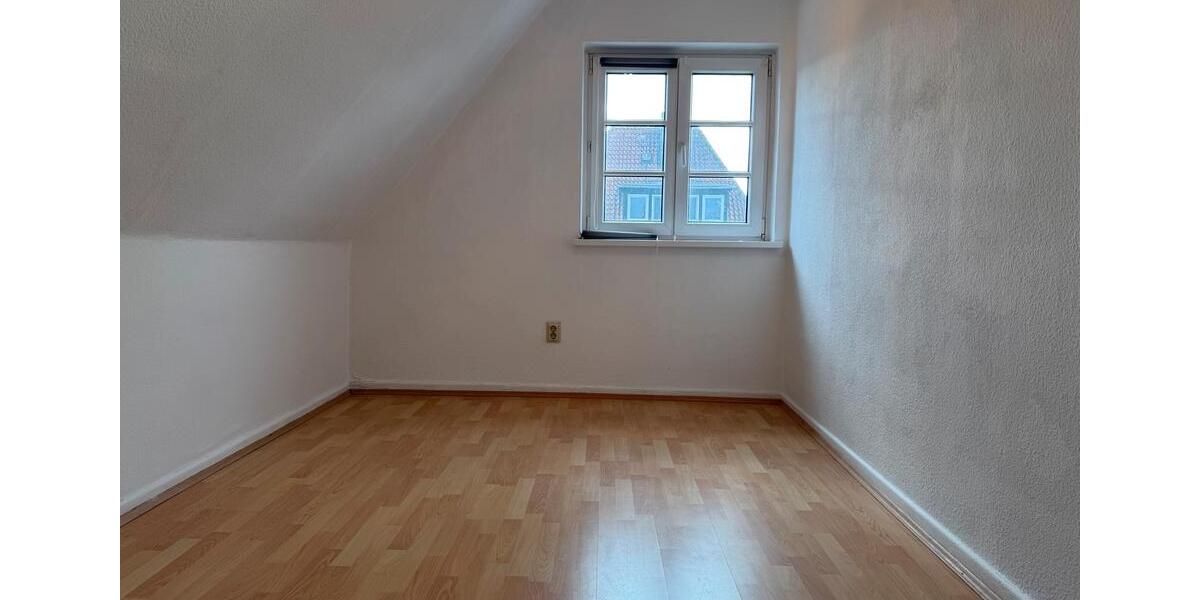 Dachgeschoßwohnung Bad Oeynhausen - 2 Zimmer, 32 m&sup2;, 352&euro; | Angebot:26522240