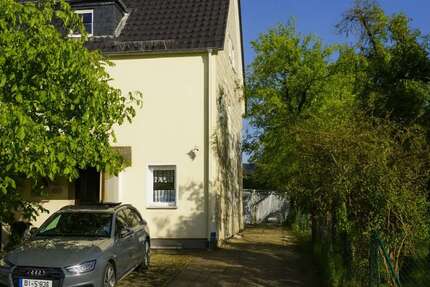 Haus zum Kaufen in Bielefeld 375.000 € 125 m² 5 zimmer