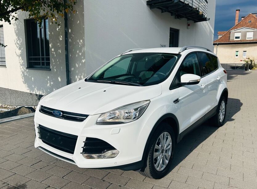 Ford Kuga 71.000 km 12.600 € Bielefeld 33647