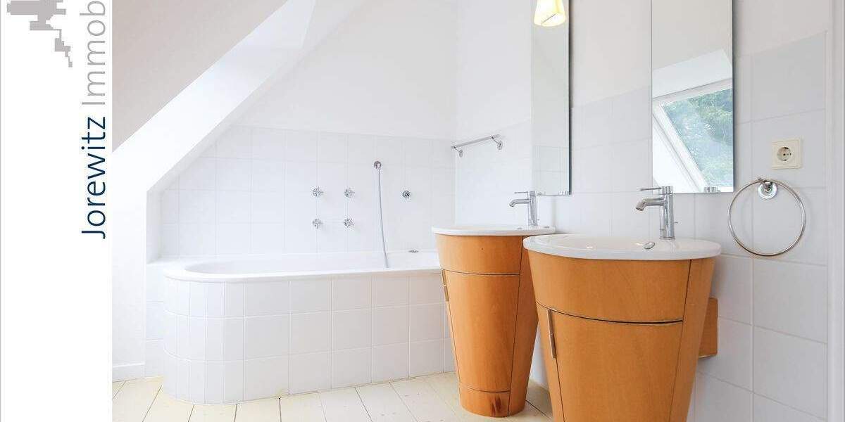 Familientipp in Bi-Schildesche: Bauernhaus mit großzügigem Grundstück in idyllischer Lage 7 zimmer