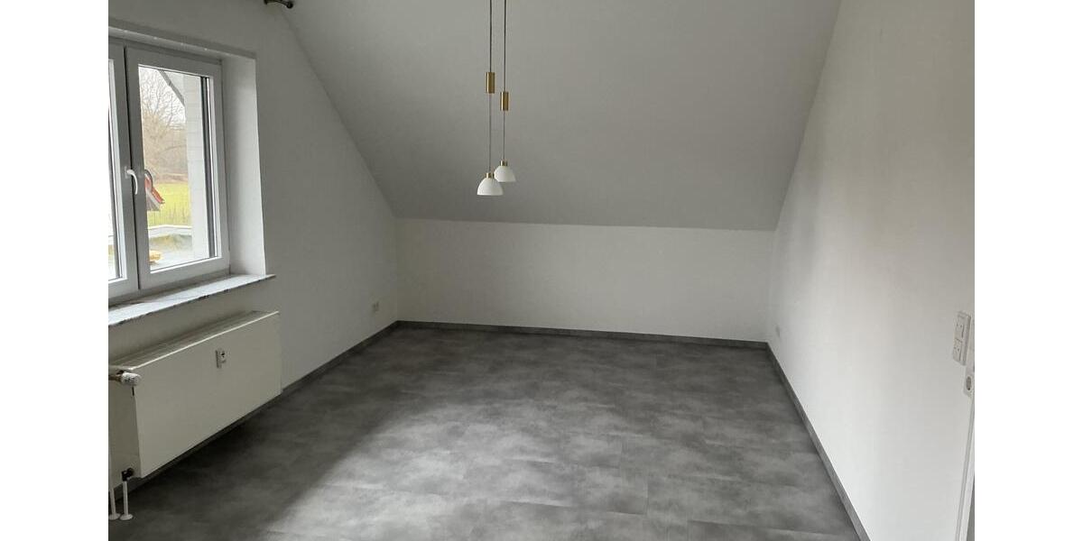Dachgeschoßwohnung Kirchlengern - 2 Zimmer, 80 m&sup2;, 850&euro; | Angebot:25389692